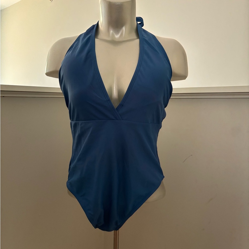 Cupshe Blue Halter One-Piece Swimsuit with Plunging V-Neckline